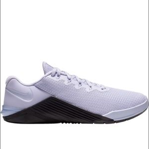 Nike Women's Metcon 5 Training Shoe-Lavender Mist